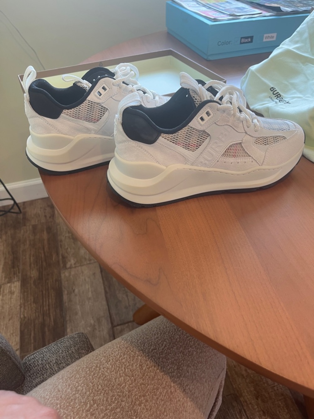 Burberry Beige/Tan Sneaker Box Label - Picture 11 of 14